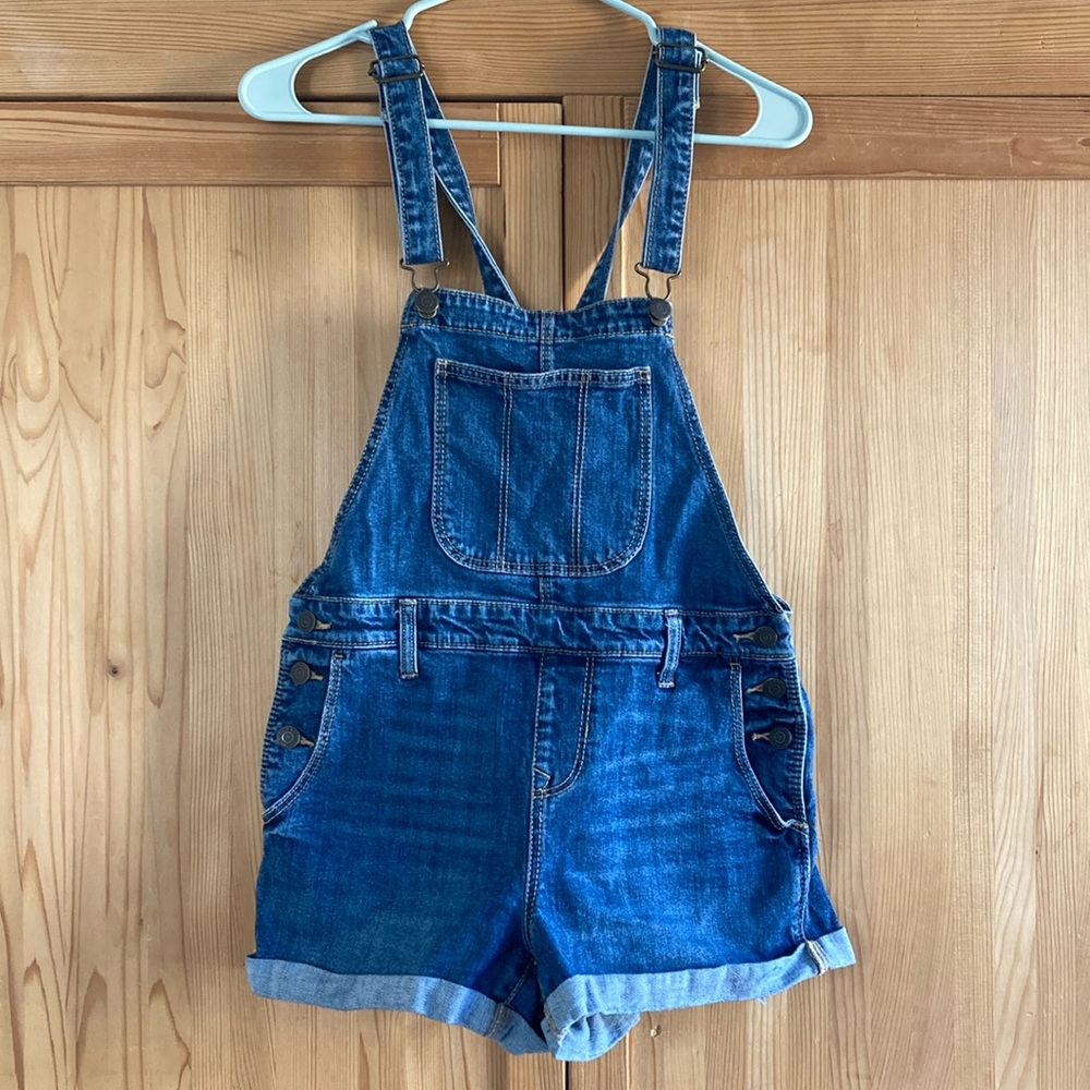 Old Navy Overall Shorts, size S
